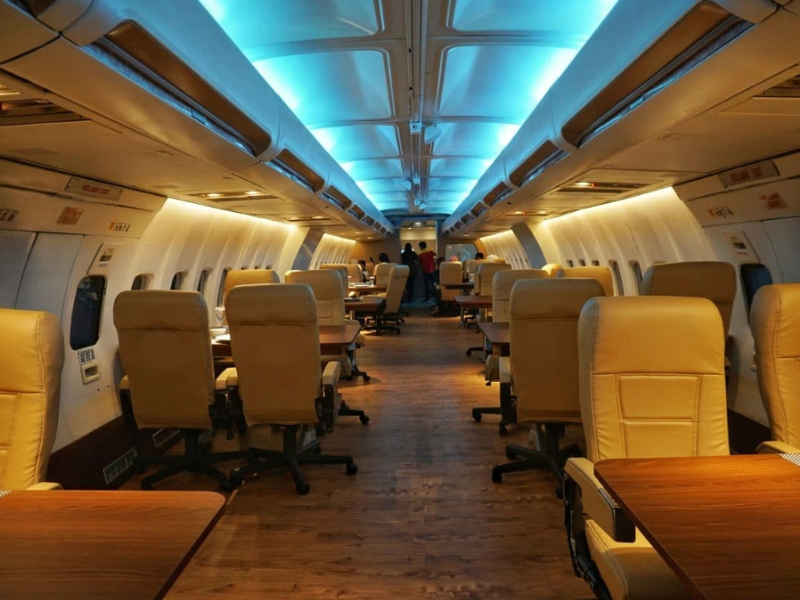 RESTORAN PESAWAT BANDAR LAMPUNG